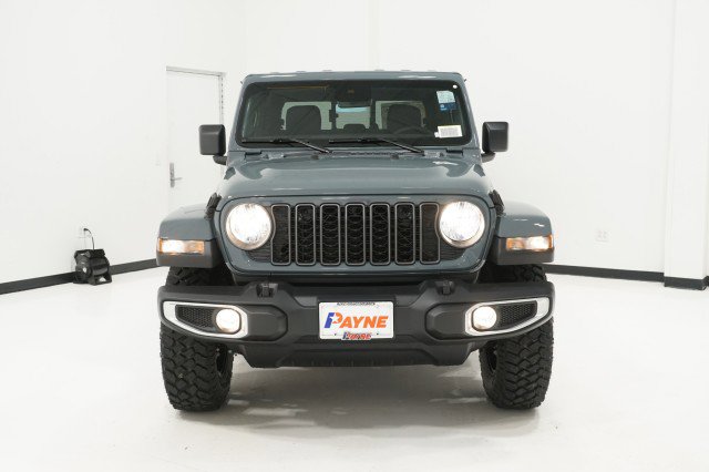 2025 Jeep Gladiator Sport photo 2