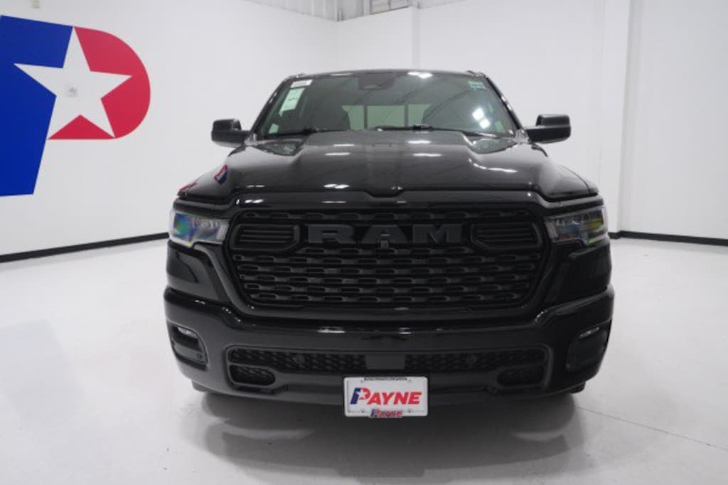 New 2026 Ram 1500 EXPRESS CREW CAB 4X2 5'7 BOX Pickup