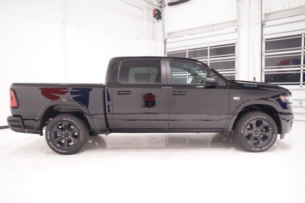 New 2026 Ram 1500 LONE STAR CREW CAB 4X4 5'7 BOX Pickup