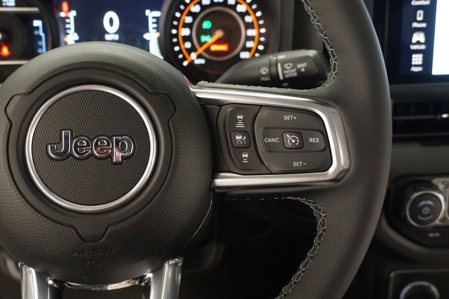 2025 Jeep Wrangler 4-Door Sahara - Photo 29