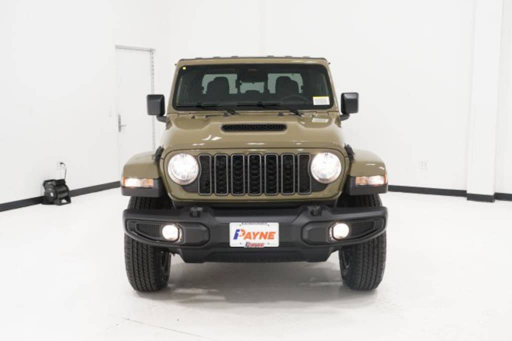 New 2026 Jeep Gladiator SPORT S 4X4 Pickup