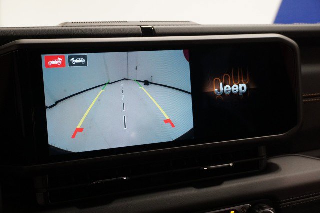 2025 Jeep Wrangler 4-Door Sahara - Photo 35