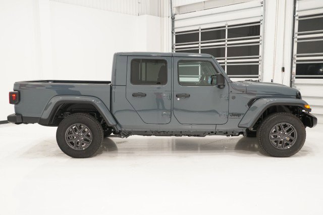 2026 Jeep Gladiator Sport S photo 4