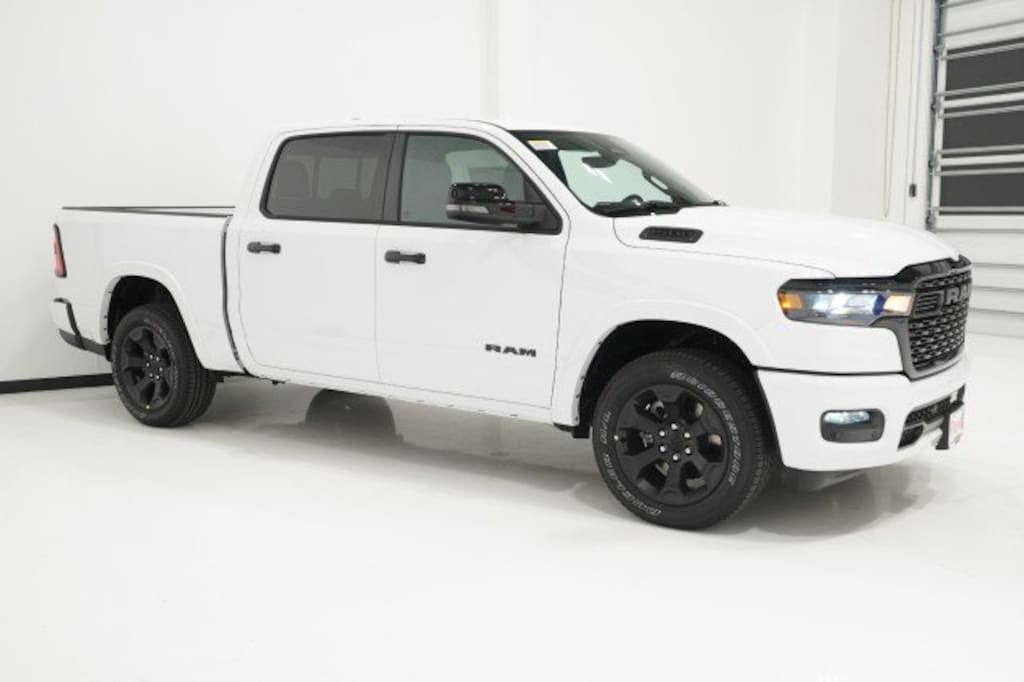 New 2026 Ram 1500 LONE STAR CREW CAB 4X4 5'7 BOX Pickup