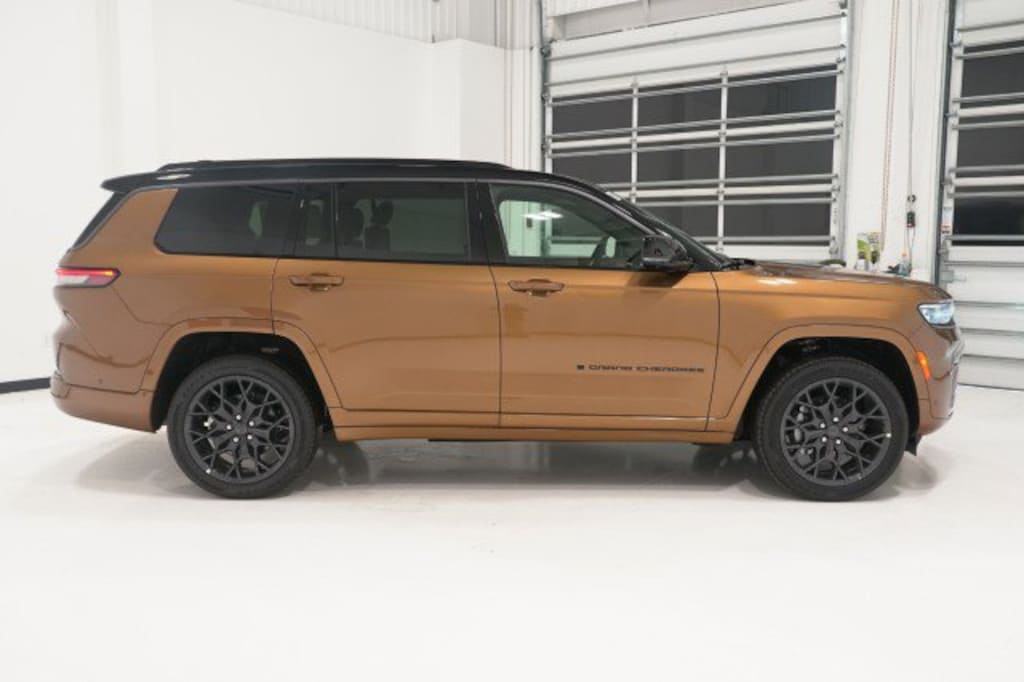 New 2026 Jeep Grand Cherokee L SUMMIT 4X4 Sport Utility