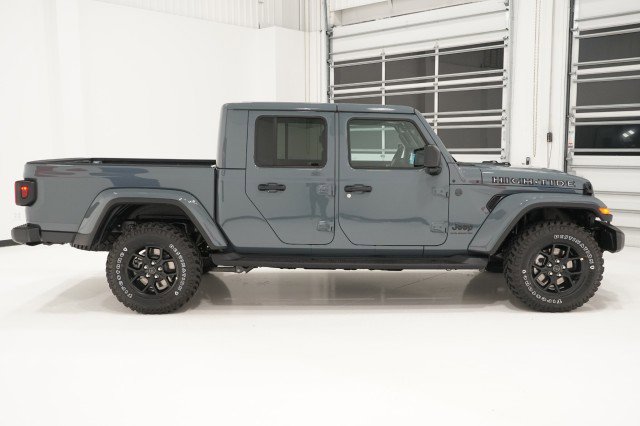 2025 Jeep Gladiator Sport photo 4