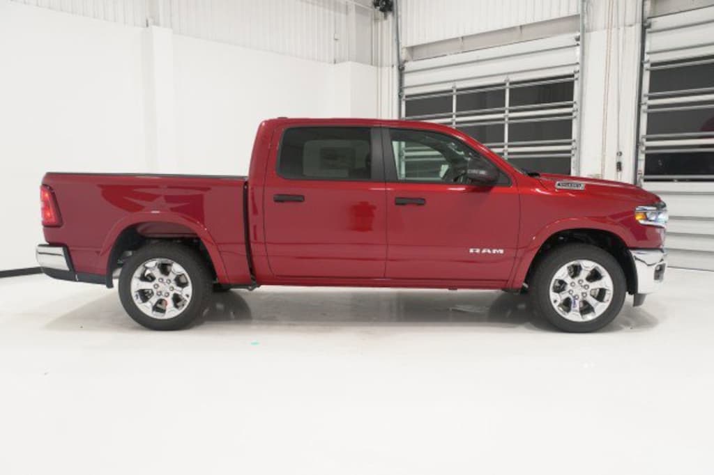 New 2026 Ram 1500 LONE STAR CREW CAB 4X2 5'7 BOX Pickup