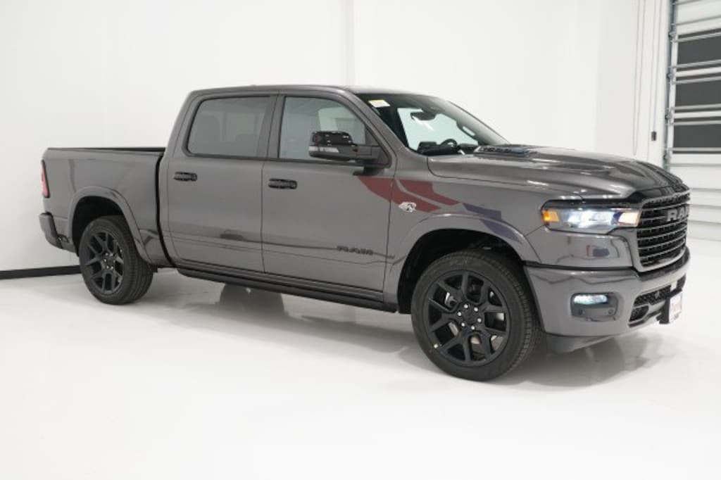 New 2026 Ram 1500 LARAMIE CREW CAB 4X4 5'7 BOX Pickup