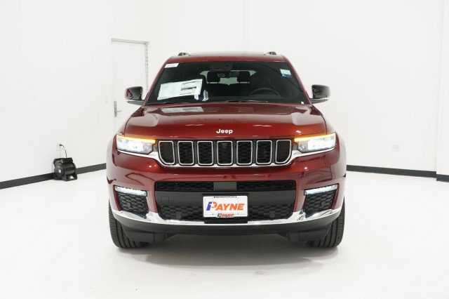 2025 Jeep Grand Cherokee Limited photo 2