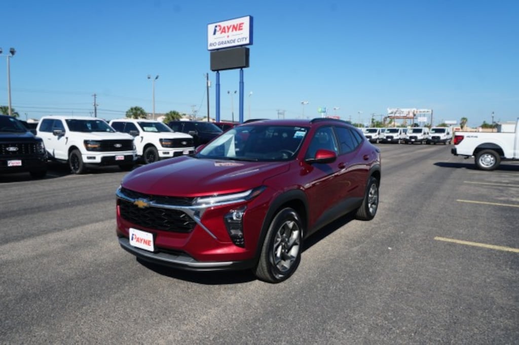 Used 2025 Chevrolet Trax LT SUV
