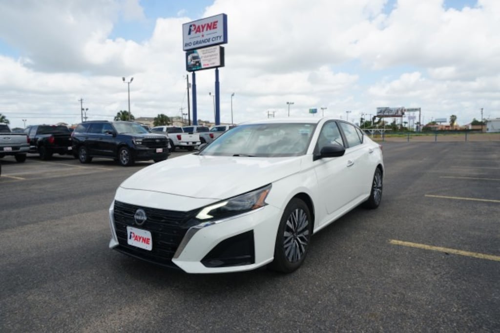 Used 2025 Nissan Altima SV Sedan