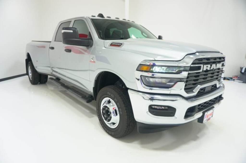 New 2026 Ram 3500 TRADESMAN CREW CAB 4X4 8' BOX Pickup