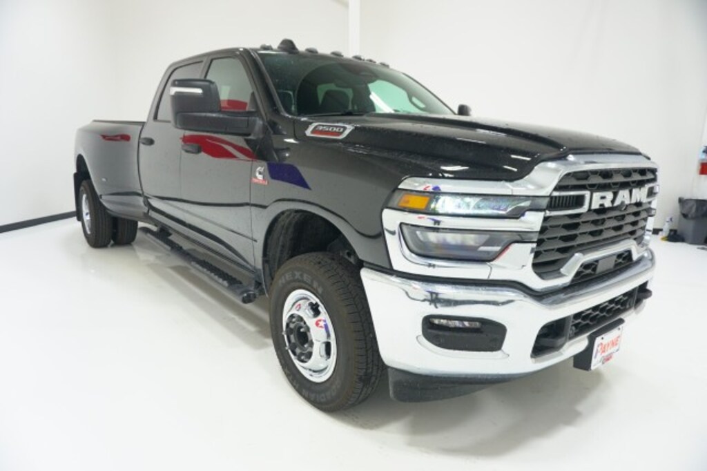 New 2026 Ram 3500 TRADESMAN CREW CAB 4X4 8' BOX Pickup