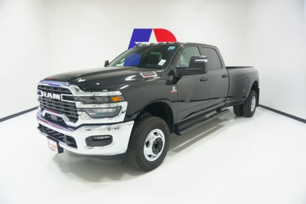 New 2026 Ram 3500 TRADESMAN CREW CAB 4X4 8' BOX Pickup