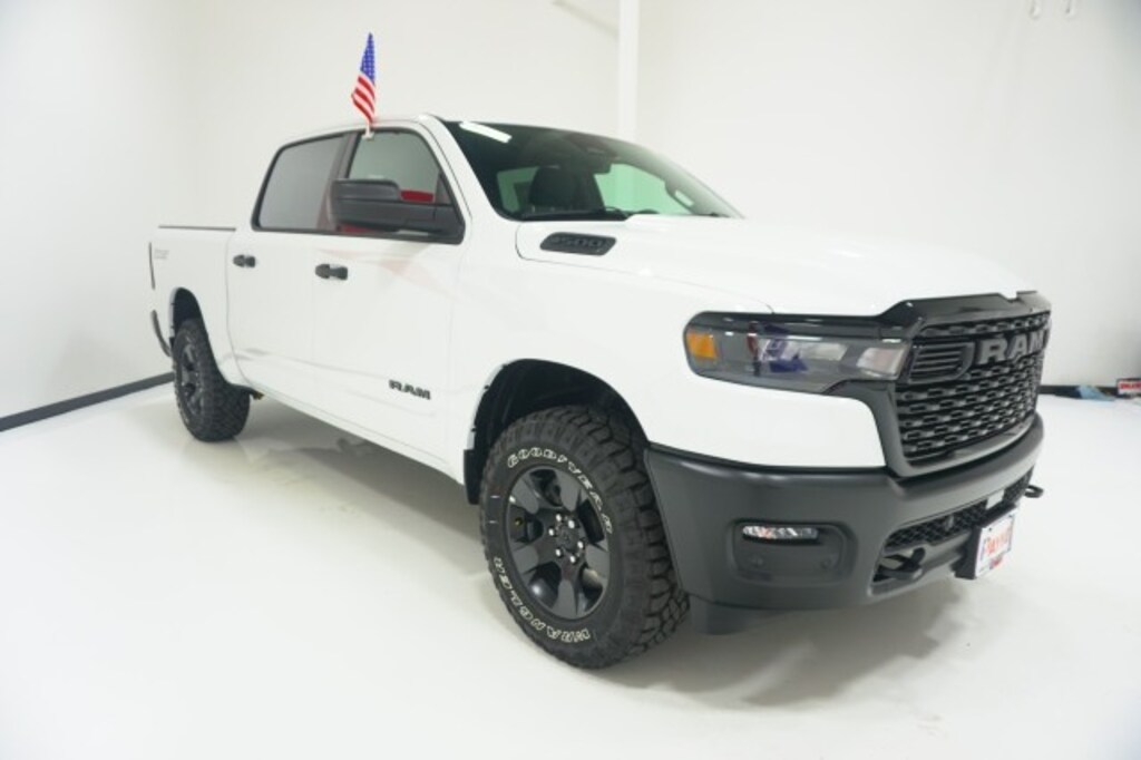 New 2026 Ram 1500 WARLOCK CREW CAB 4X4 5'7 BOX Pickup