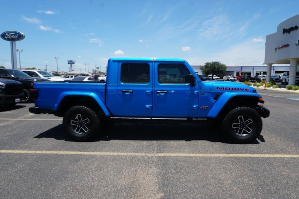Used 2025 Jeep Gladiator Mojave Pickup Truck