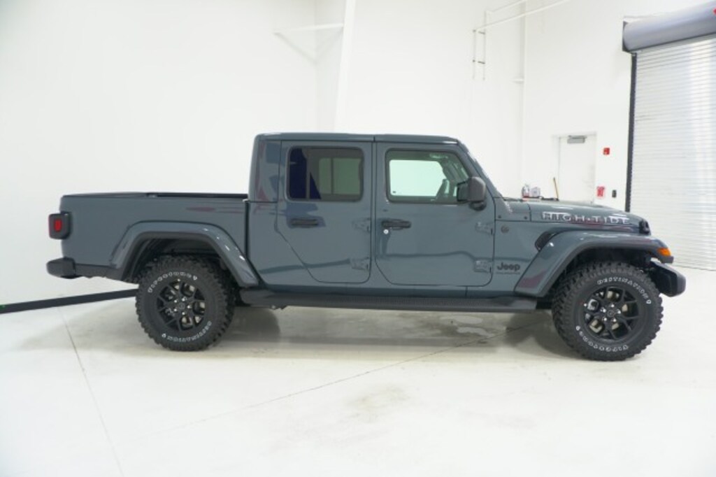 New 2025 Jeep Gladiator HIGH TIDE 4X4 Pickup