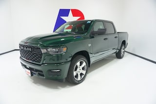 2026 Ram 1500 EXPRESS CREW CAB 4X2 5'7 BOX Pickup