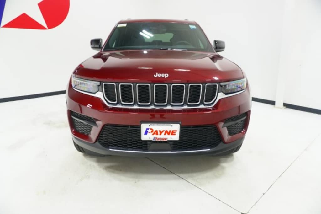 New 2025 Jeep Grand Cherokee LAREDO 4X2 Sport Utility