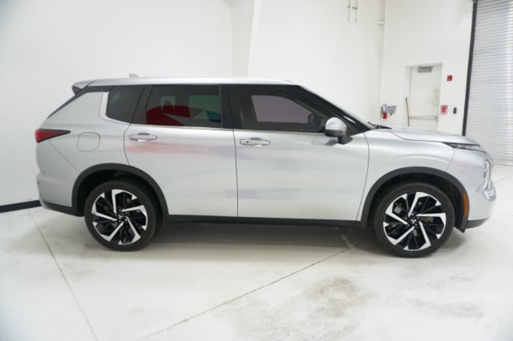 Used 2022 Mitsubishi Outlander SE SUV