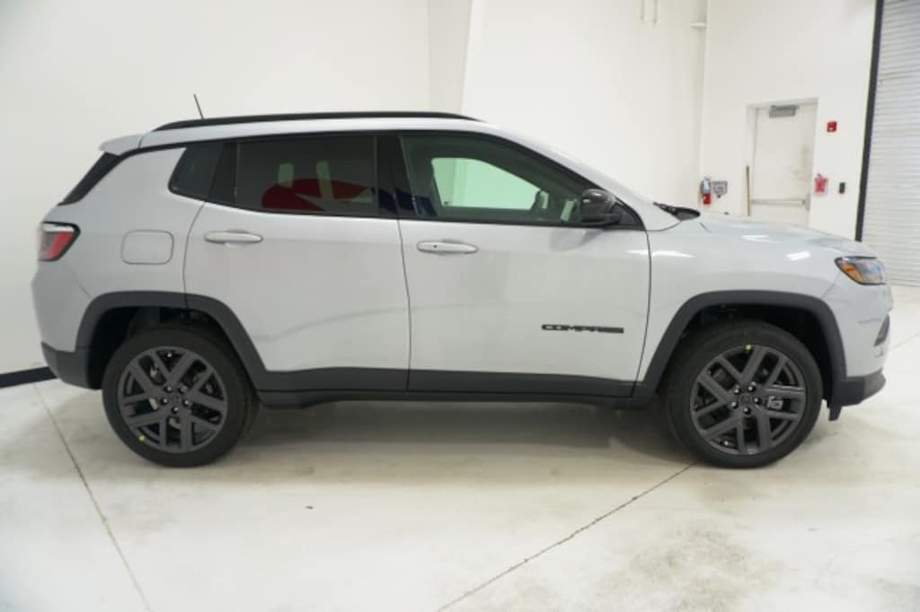 New 2026 Jeep Compass LATITUDE ALTITUDE 4X4 Sport Utility
