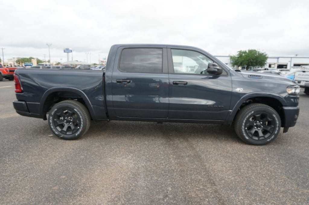 New 2026 Ram 1500 LONE STAR CREW CAB 4X4 5'7 BOX Pickup