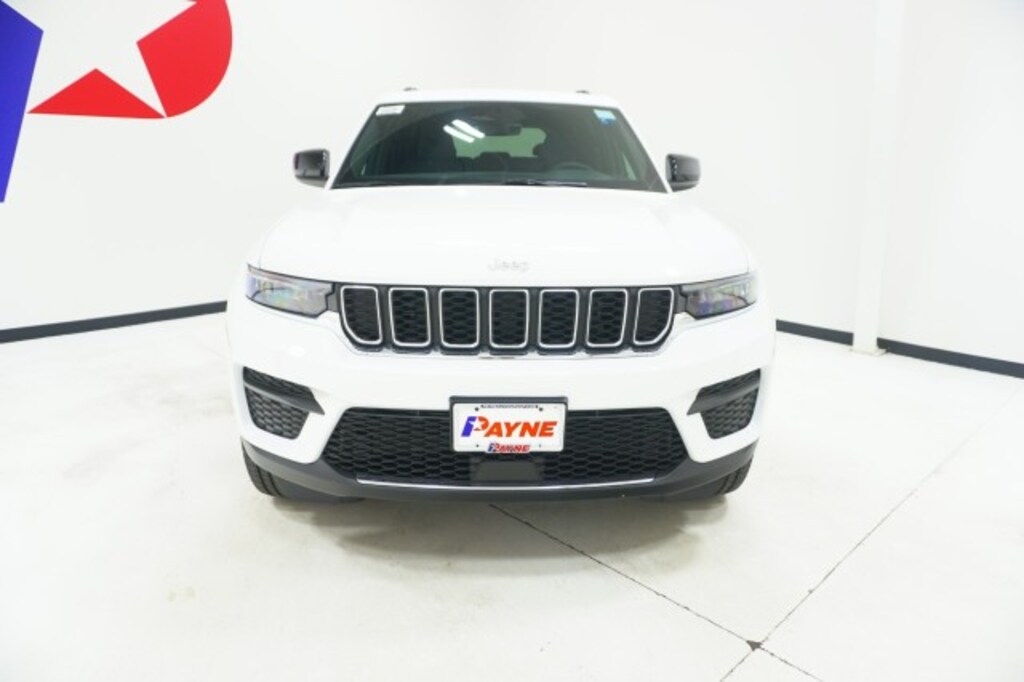 New 2025 Jeep Grand Cherokee LAREDO 4X2 Sport Utility