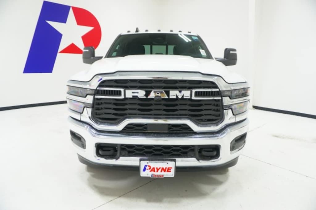 New 2026 Ram 3500 TRADESMAN CREW CAB 4X2 8' BOX Pickup