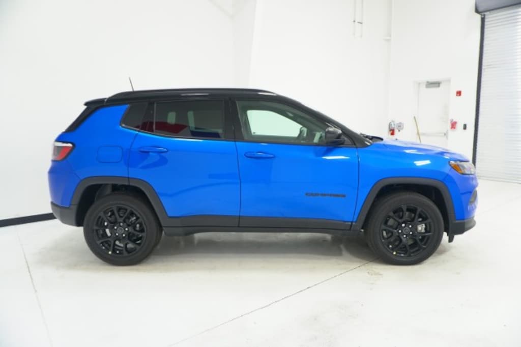 New 2026 Jeep Compass LATITUDE ALTITUDE 4X4 Sport Utility