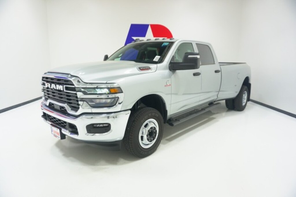New 2026 Ram 3500 TRADESMAN CREW CAB 4X4 8' BOX Pickup