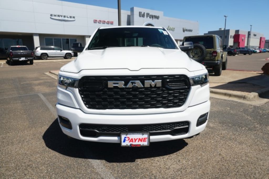 New 2026 Ram 1500 LONE STAR CREW CAB 4X2 5'7 BOX Pickup