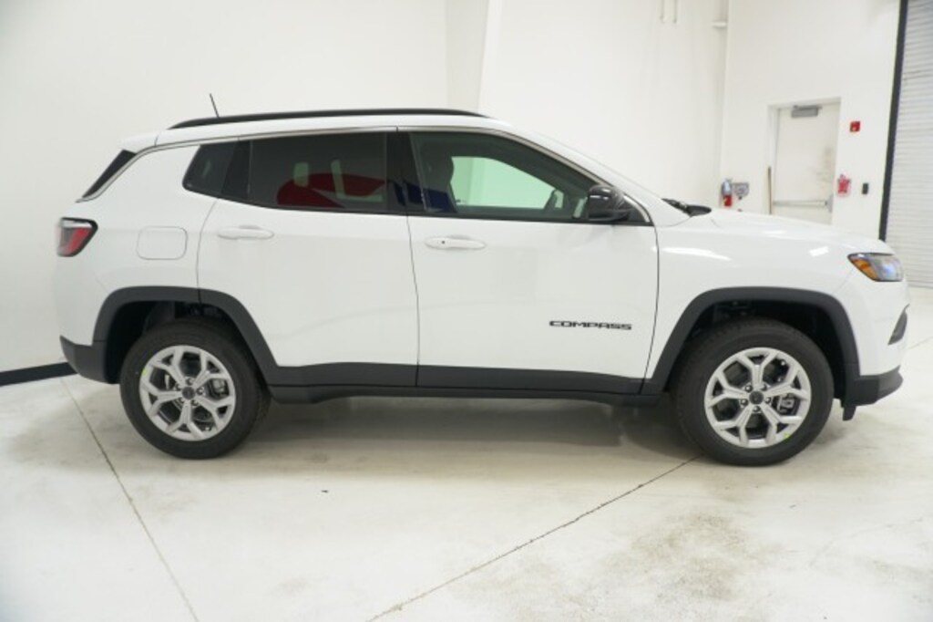 New 2026 Jeep Compass LATITUDE 4X4 Sport Utility