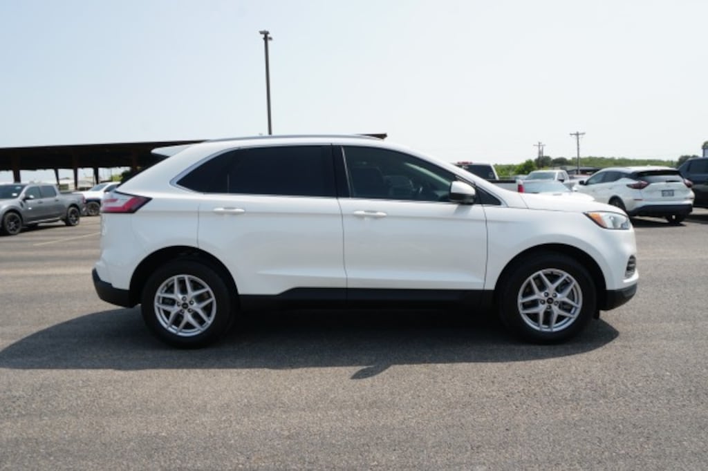 Used 2024 Ford Edge SEL SUV