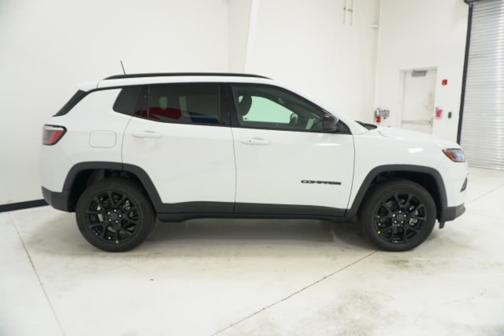 New 2026 Jeep Compass LATITUDE ALTITUDE 4X4 Sport Utility