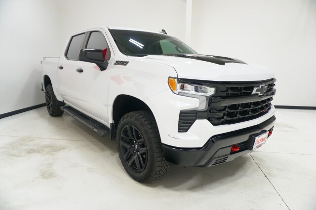 2023 Chevrolet Silverado 1500 LT Trail Boss photo 3