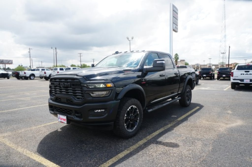 New 2027 Ram 2500 WARLOCK CREW CAB 4X4 6'4 BOX Pickup