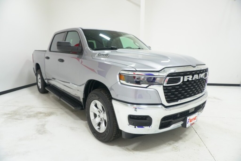 New 2026 Ram 1500 TRADESMAN CREW CAB 4X2 5'7 BOX Pickup