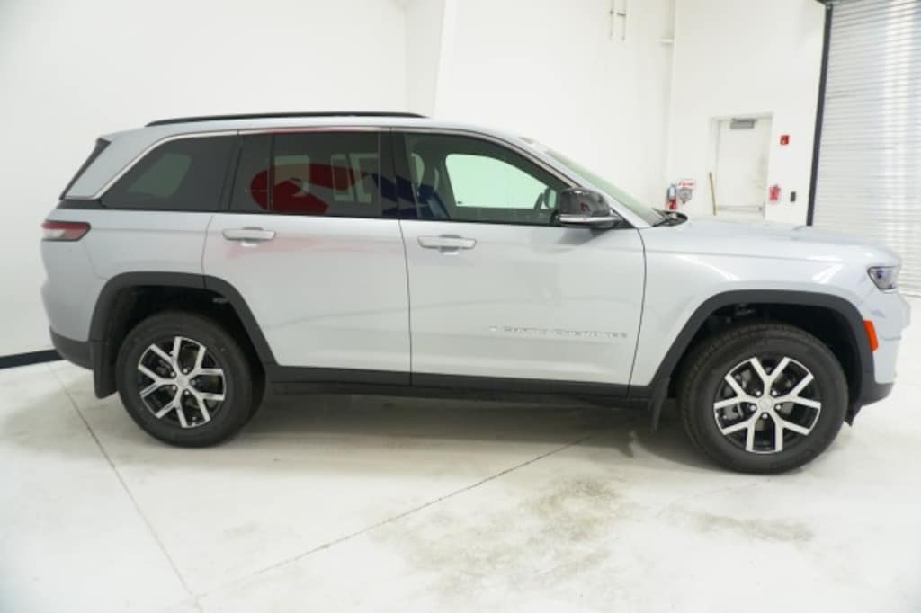 New 2025 Jeep Grand Cherokee LIMITED 4X2 Sport Utility