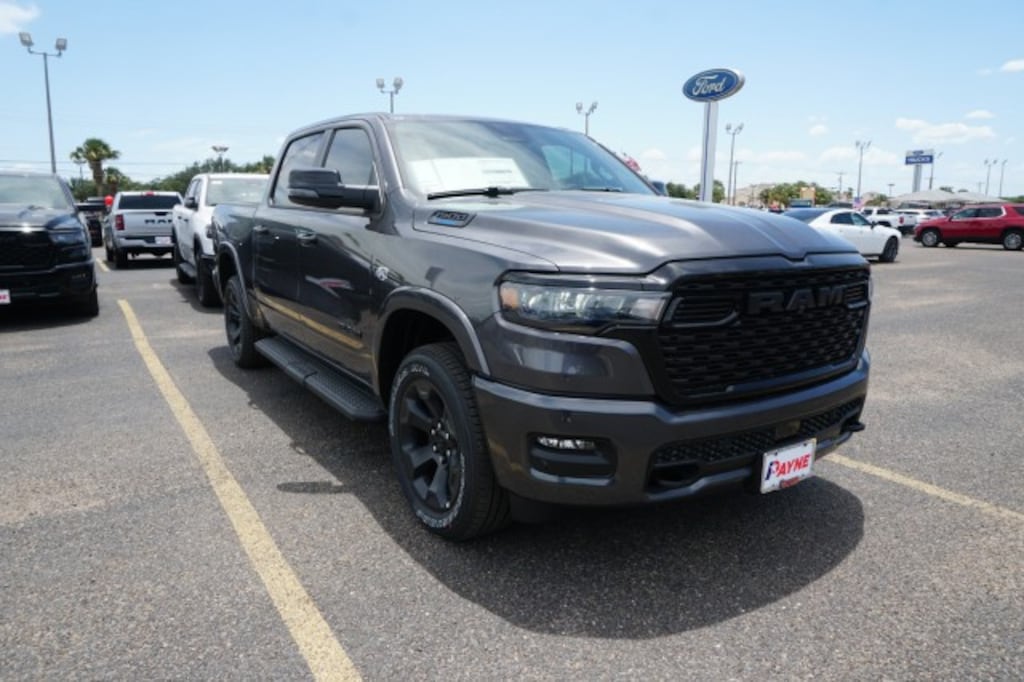 New 2026 Ram 1500 LONE STAR CREW CAB 4X4 5'7 BOX Pickup