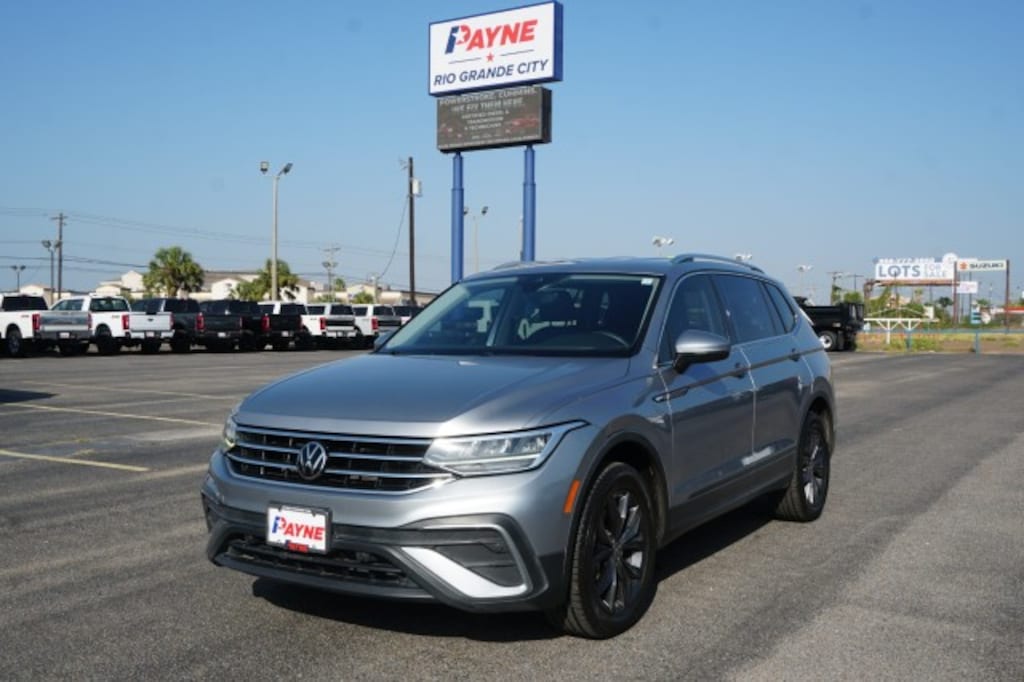 Used 2023 Volkswagen Tiguan SE SUV