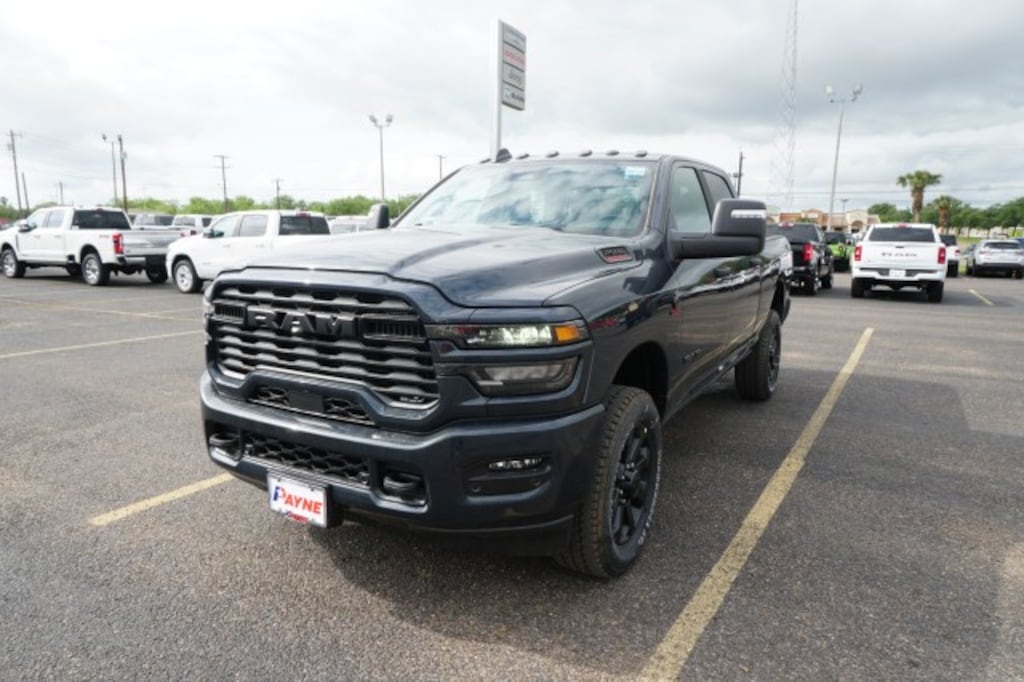 New 2026 Ram 2500 LONE STAR CREW CAB 4X4 6'4 BOX Pickup