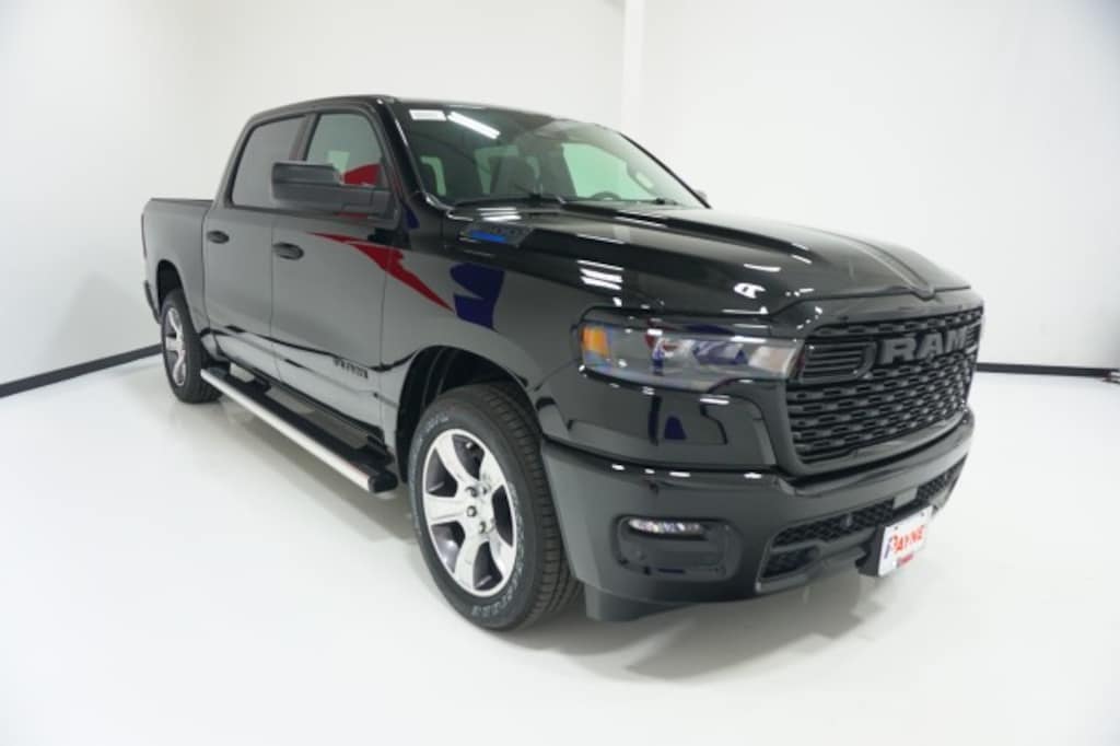 New 2026 Ram 1500 Express Crew Cab 4x2 5'7 Box Pickup