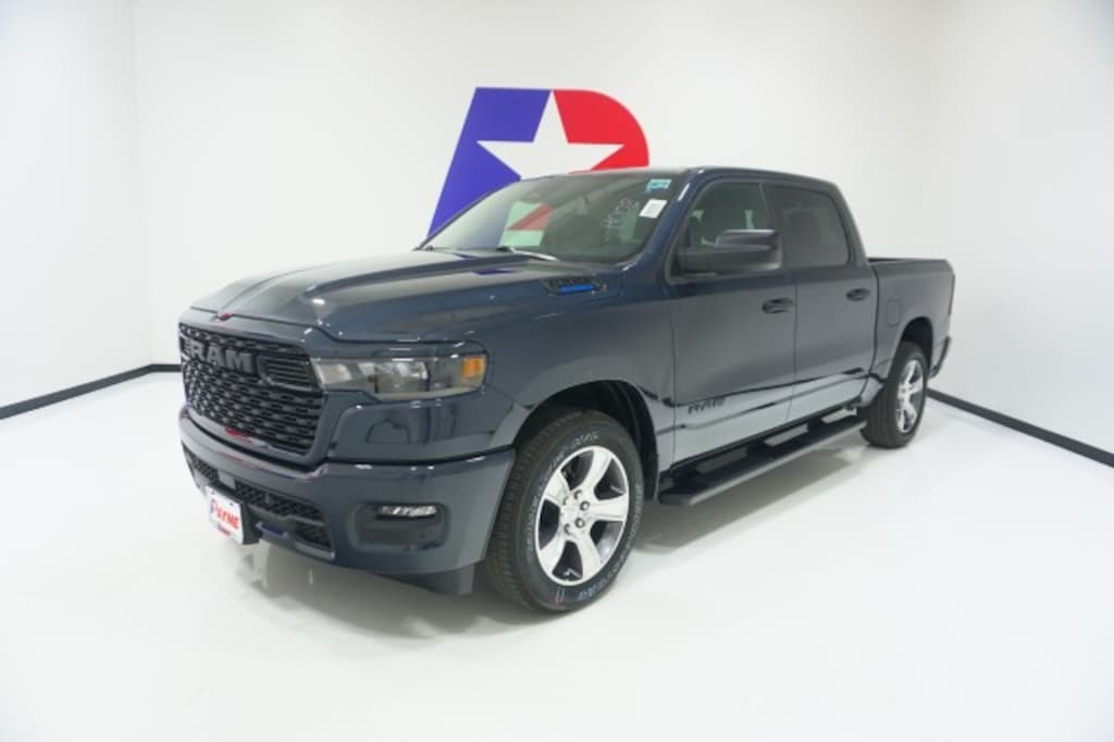 New 2026 Ram 1500 Express Crew Cab 4x2 5'7 Box Pickup