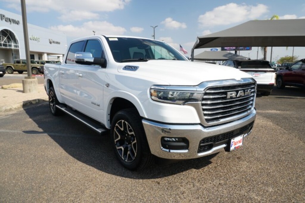 New 2026 Ram 1500 LARAMIE CREW CAB 4X4 5'7 BOX Pickup