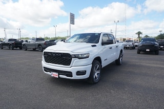 2026 Ram 1500 EXPRESS CREW CAB 4X2 5'7 BOX Pickup