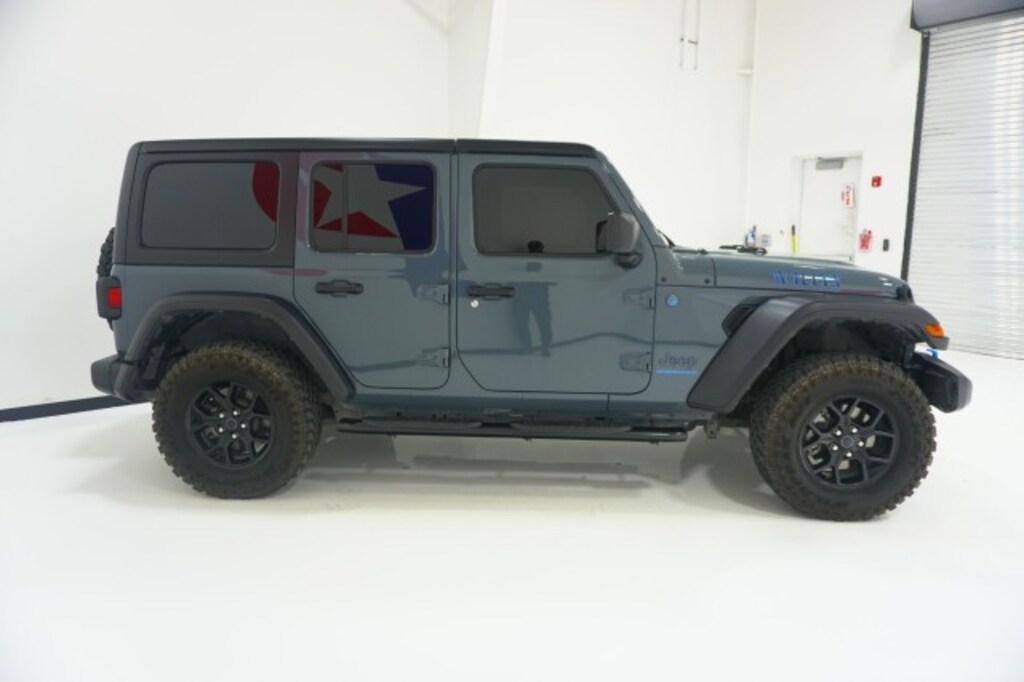 Used 2024 Jeep Wrangler 4xe Jeep Beach SUV