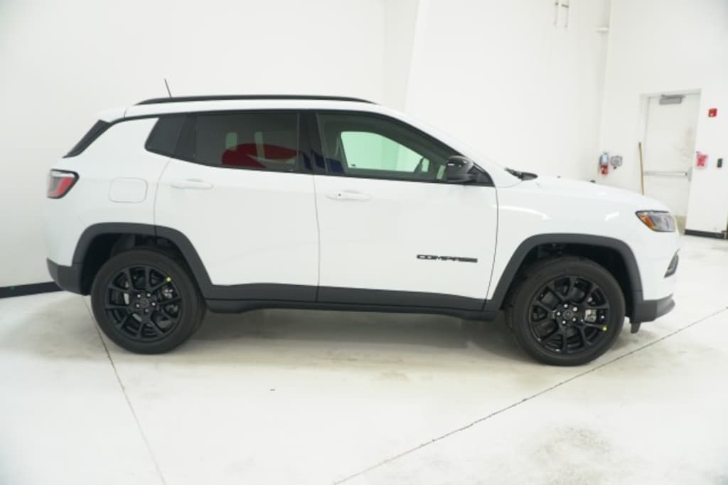New 2026 Jeep Compass LATITUDE ALTITUDE 4X4 Sport Utility