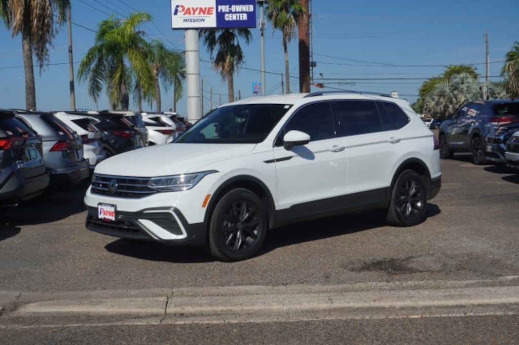 Used 2024 Volkswagen Tiguan SE SUV