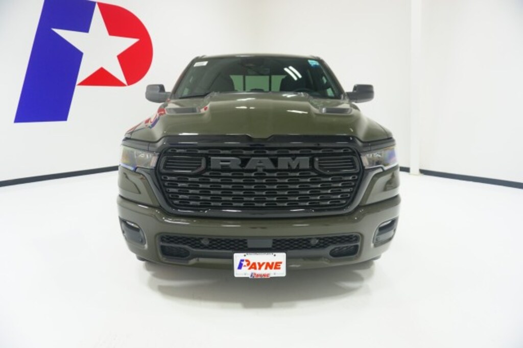 New 2026 Ram 1500 EXPRESS CREW CAB 4X4 5'7 BOX Pickup