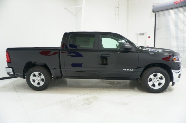 2025 Ram 1500 Tradesman photo 4